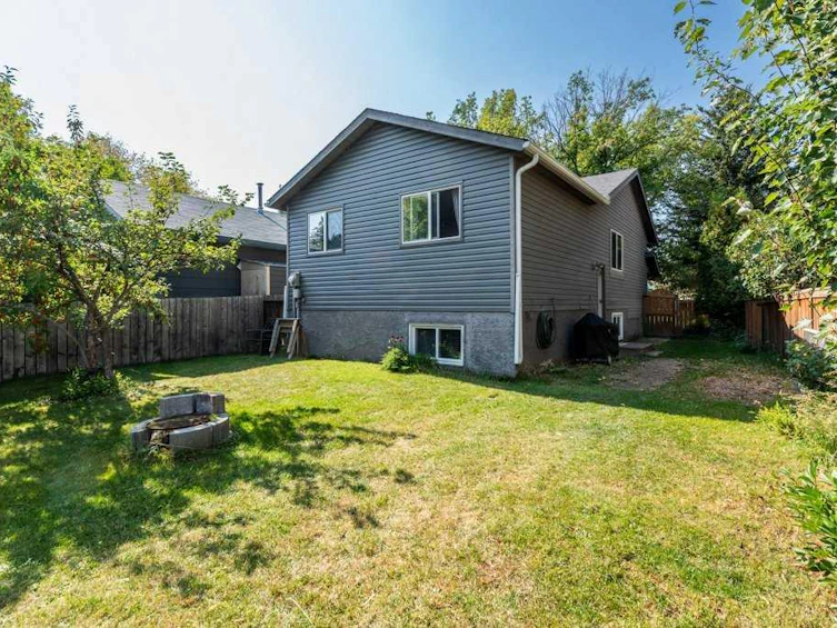 39 Shawglen Place SW, Calgary, AB, T2Y 1X9 - 28