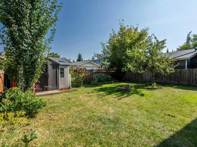 39 Shawglen Place SW, Calgary, AB, T2Y 1X9 - 27