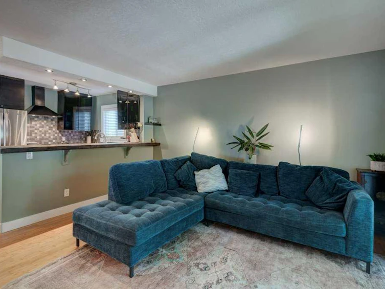 39 Shawglen Place SW, Calgary, AB, T2Y 1X9 - 8