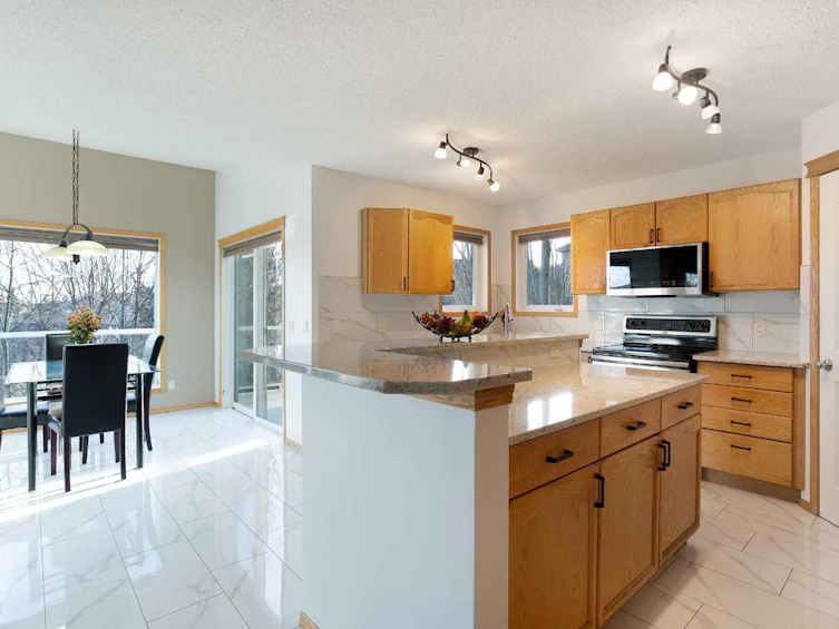 26 Cresthaven View SW, Calgary, AB, T3B 5Y2 - 4