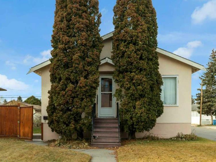 3423 Centre B Street NW, Calgary, AB, T2K 0V7 - 2