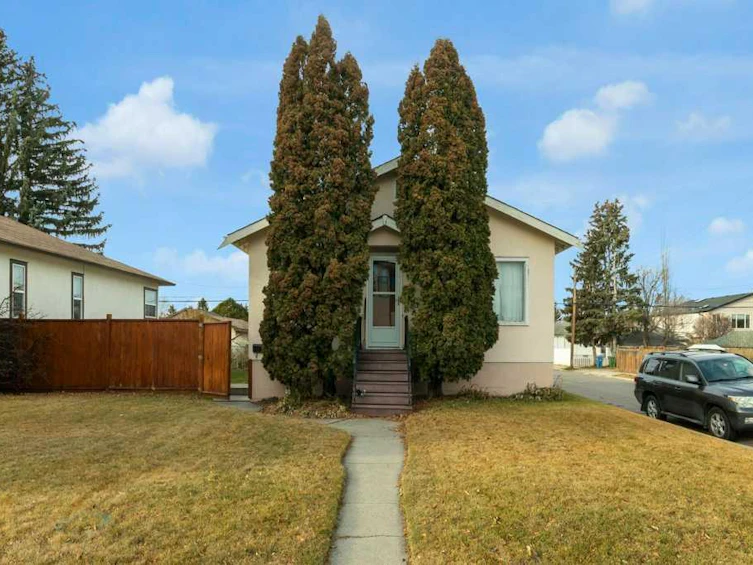 3423 Centre B Street NW, Calgary, AB, T2K 0V7