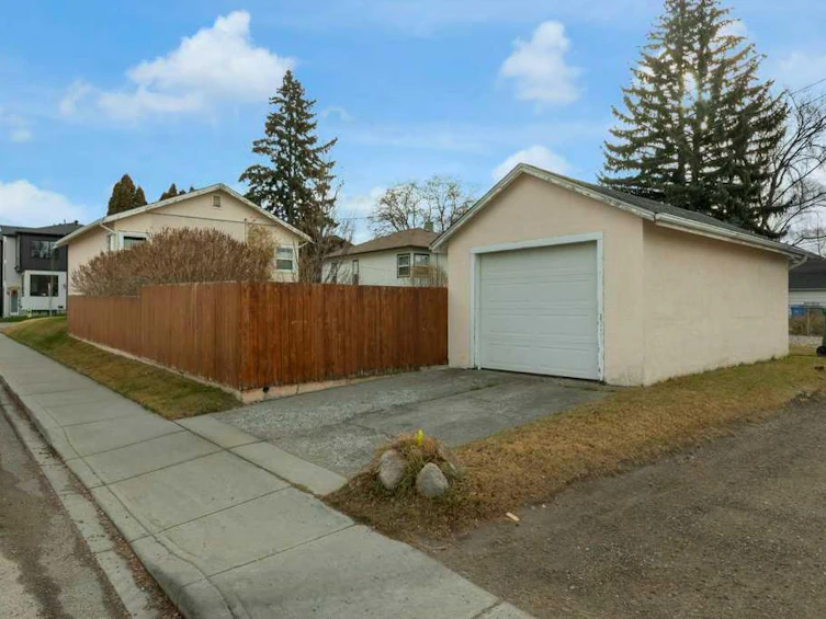 3423 Centre B Street NW, Calgary, AB, T2K 0V7 - 34