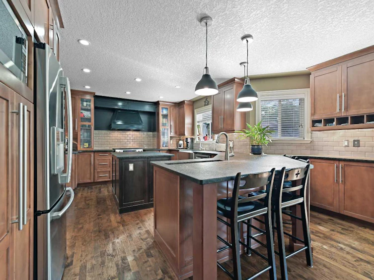 41 Strathridge Crescent SW, Calgary, AB, T3H 3R9 - 10