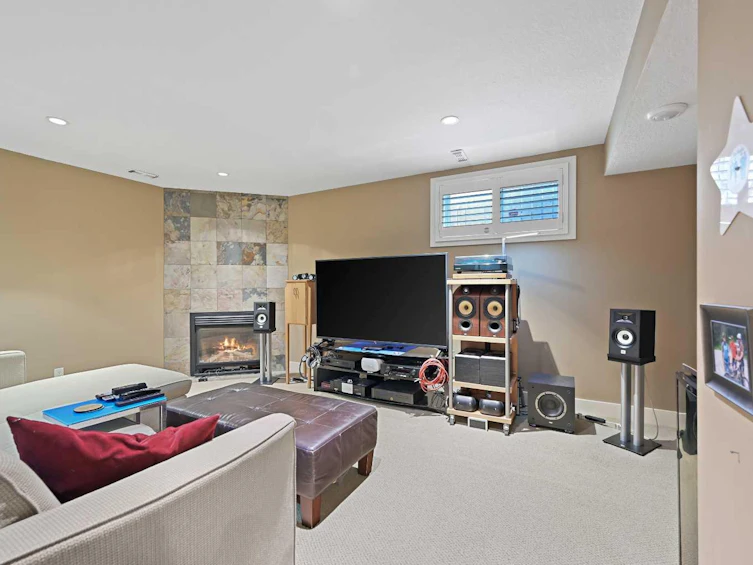 41 Strathridge Crescent SW, Calgary, AB, T3H 3R9 - 35