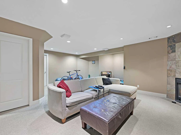 41 Strathridge Crescent SW, Calgary, AB, T3H 3R9 - 34
