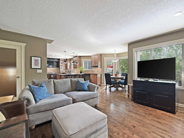 41 Strathridge Crescent SW, Calgary, AB, T3H 3R9 - 7