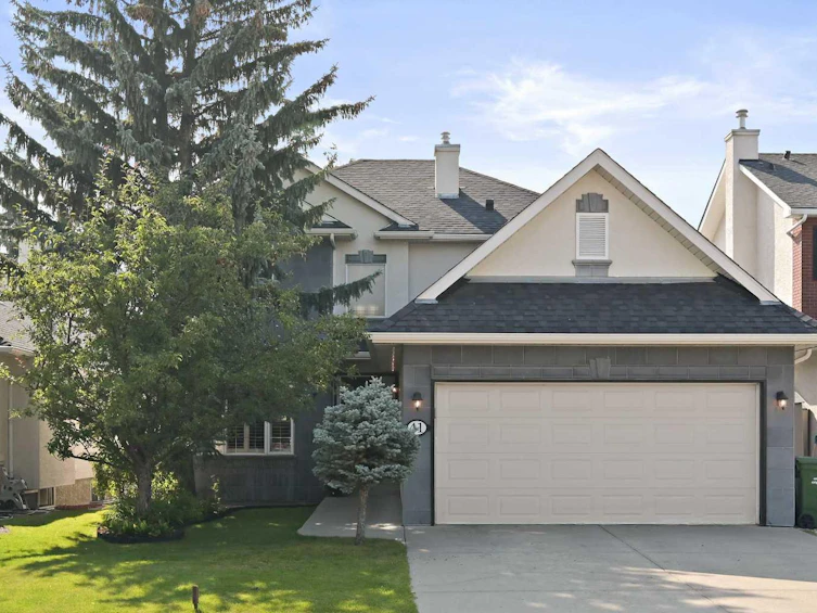 41 Strathridge Crescent SW, Calgary, AB, T3H 3R9