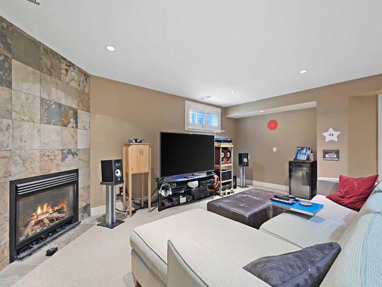 41 Strathridge Crescent SW, Calgary, AB, T3H 3R9 - 33
