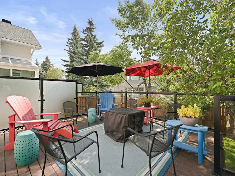 41 Strathridge Crescent SW, Calgary, AB, T3H 3R9 - 41