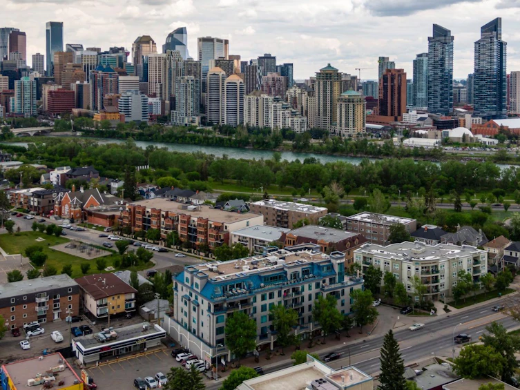 506-4 14 Street NW, Calgary, AB, T2N 1Z4 - 42
