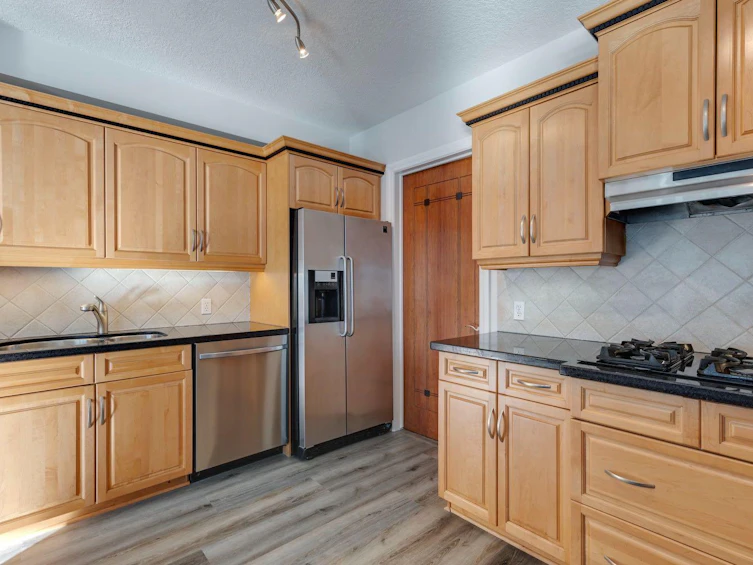 506-4 14 Street NW, Calgary, AB, T2N 1Z4 - 15