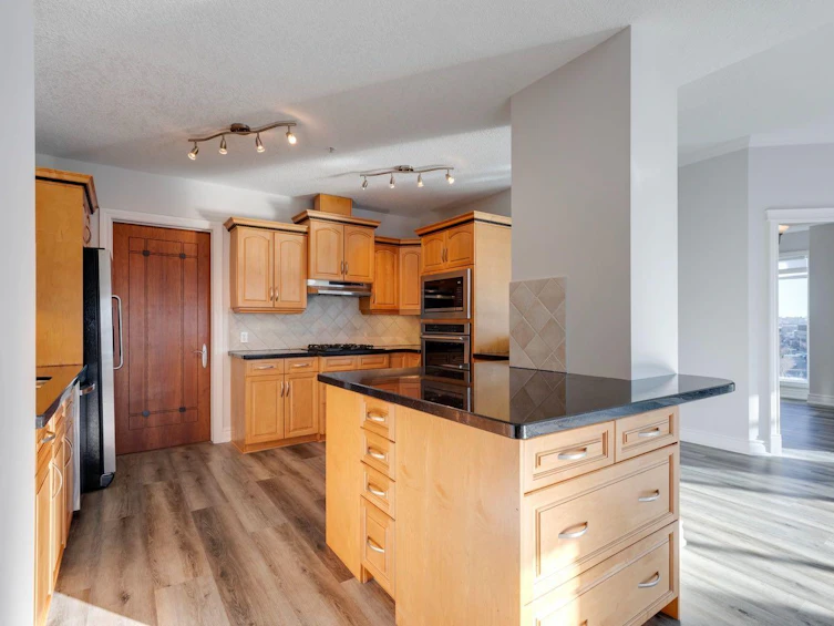 506-4 14 Street NW, Calgary, AB, T2N 1Z4 - 16