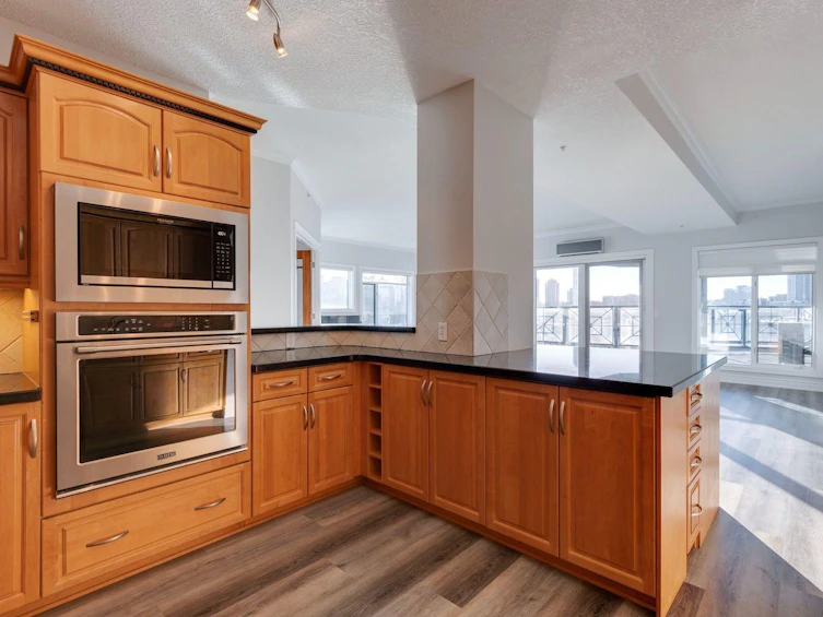 506-4 14 Street NW, Calgary, AB, T2N 1Z4 - 12