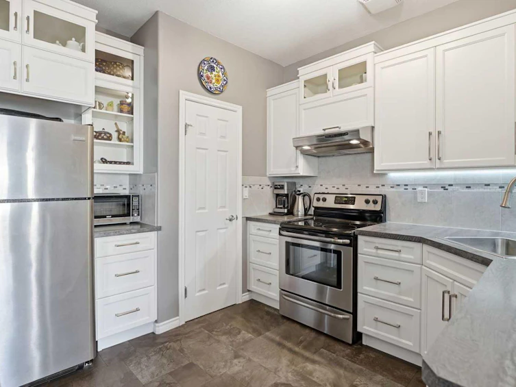 1-2 Hinshaw Drive, Sylvan Lake, AB, T4S 2J2 - 15
