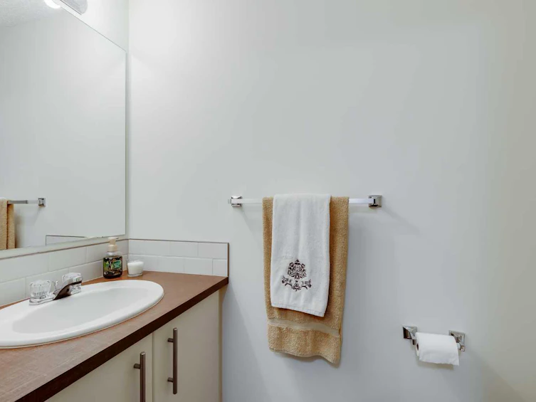 704-2445 Kingsland Road SE, Airdrie, AB, T4A 0B5 - 5