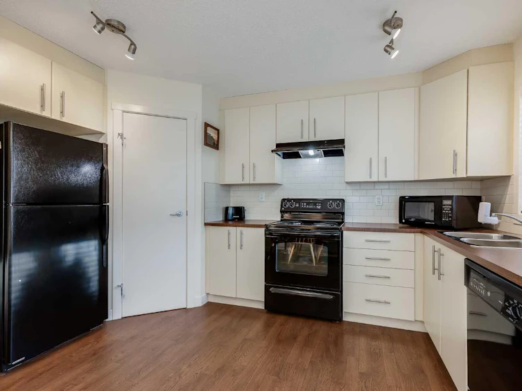 704-2445 Kingsland Road SE, Airdrie, AB, T4A 0B5 - 8