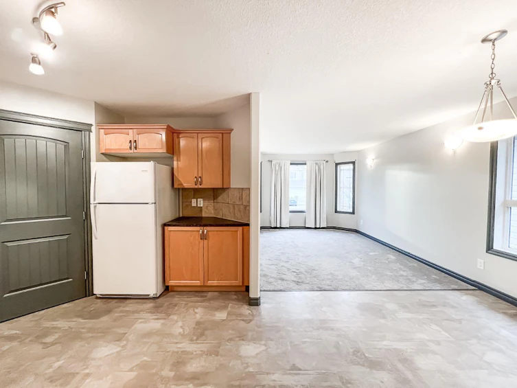 25 Pinnacle Crossing, Grande Prairie, AB, T8W 0A9 - 11