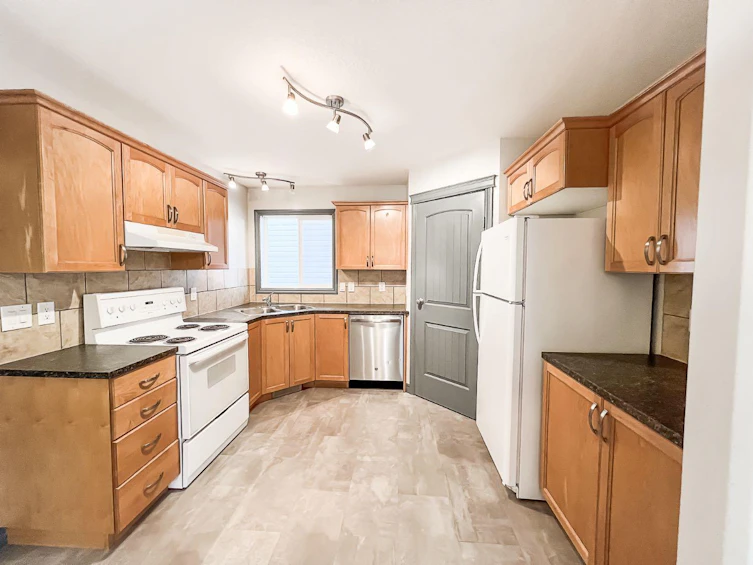 25 Pinnacle Crossing, Grande Prairie, AB, T8W 0A9 - 7