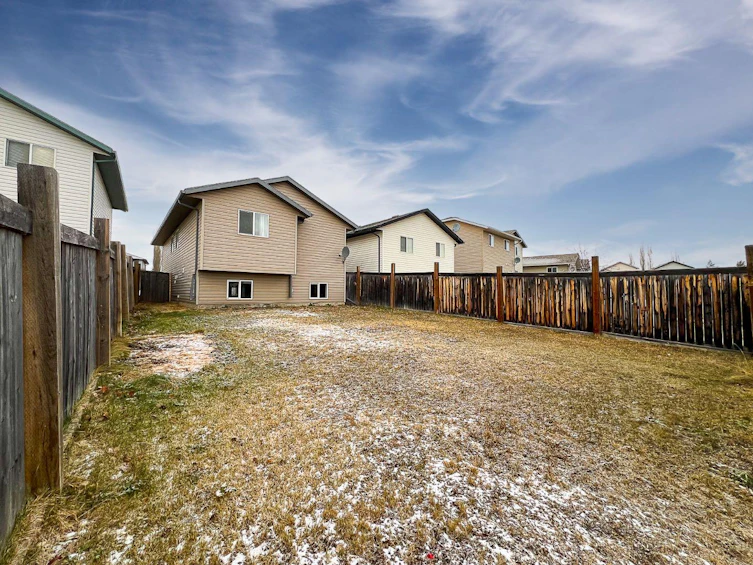 25 Pinnacle Crossing, Grande Prairie, AB, T8W 0A9 - 29