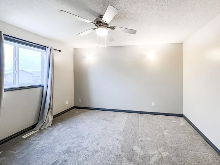 25 Pinnacle Crossing, Grande Prairie, AB, T8W 0A9 - 12