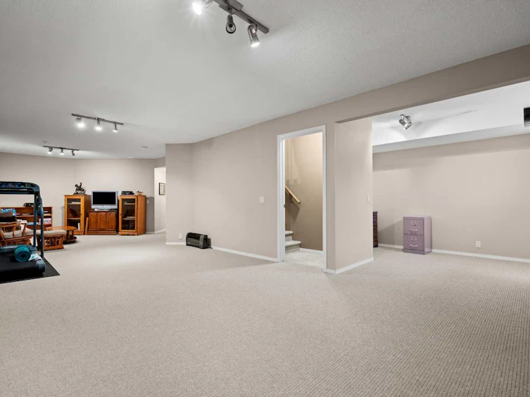 101 Chaparral Villas SE, Calgary, AB, T2X 3N4 - 32