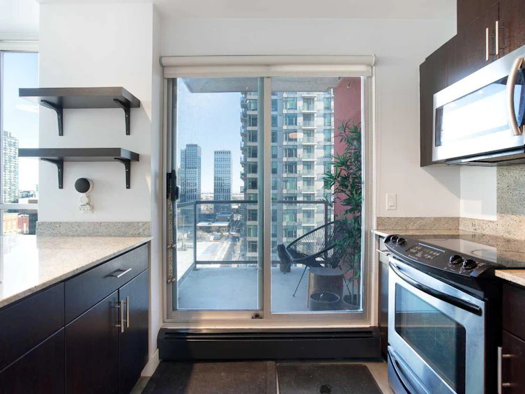 1302-135 13 Avenue SW, Calgary, AB, T2R 0W8 - 8