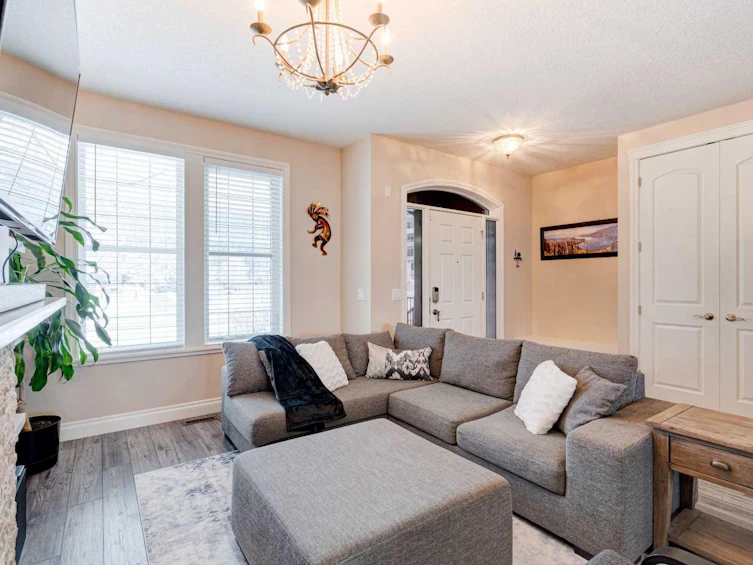 480 Quarry Park Boulevard SE, Calgary, AB, T2C 5G6 - 2