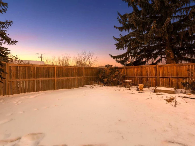 11 Ridgebrook Drive SW, Airdrie, AB, T4B 1A9 - 2