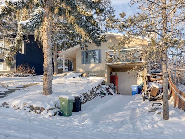 3615 1 Street NE, Calgary, AB, T2E 3L8 - 2