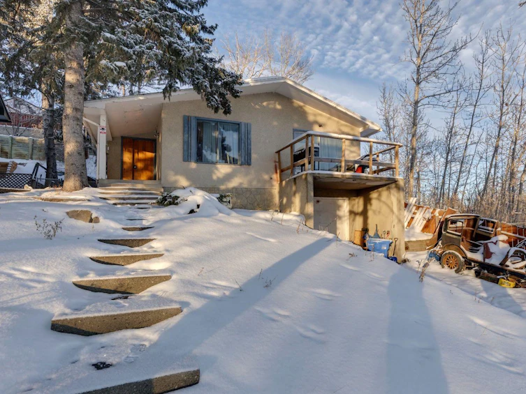 3615 1 Street NE, Calgary, AB, T2E 3L8 - 5