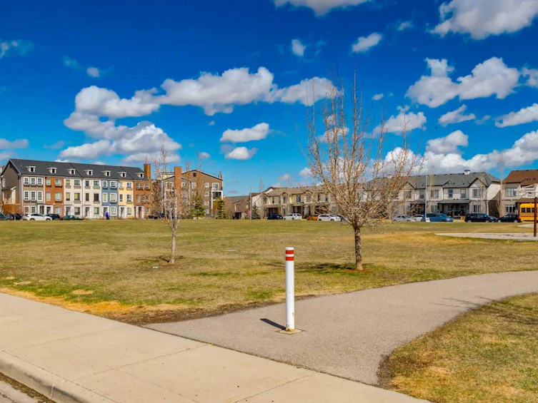 215 Copperpond Common SE, Calgary, AB, T2Z 1G5 - 30