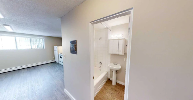 106-9932 105 Avenue, Grande Prairie, AB, T8V 1G9 - 3