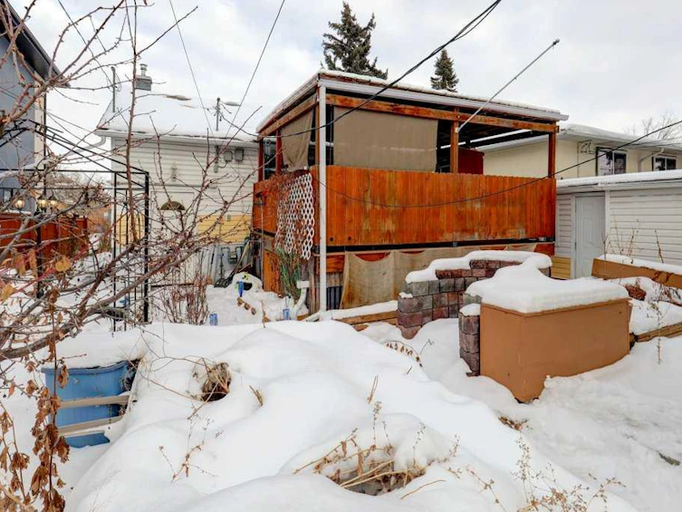 221 31 Avenue NE, Calgary, AB, T2E 2G1 - 25