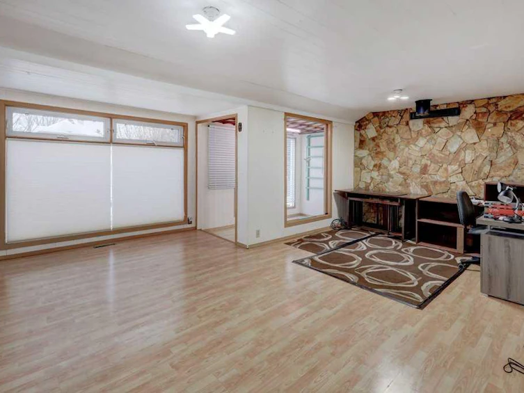 221 31 Avenue NE, Calgary, AB, T2E 2G1 - 6