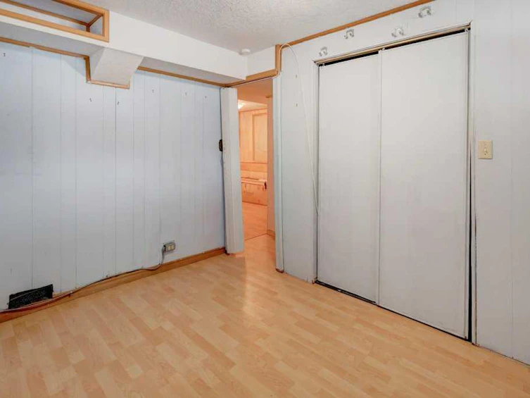 221 31 Avenue NE, Calgary, AB, T2E 2G1 - 21
