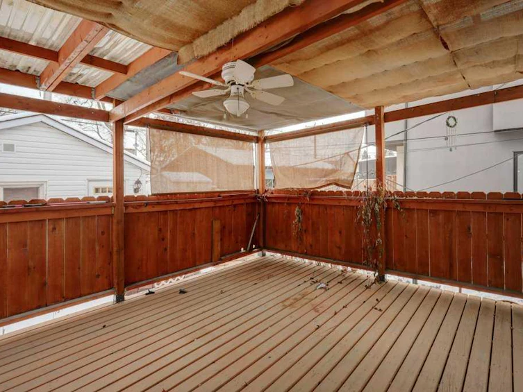 221 31 Avenue NE, Calgary, AB, T2E 2G1 - 23