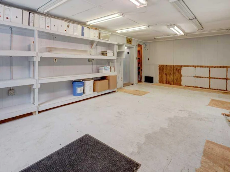 221 31 Avenue NE, Calgary, AB, T2E 2G1 - 29