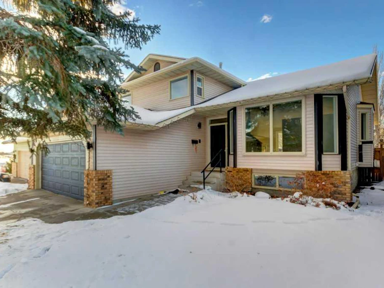 87 Sun Harbour Close SE, Calgary, AB, T2X 3C4 - 2