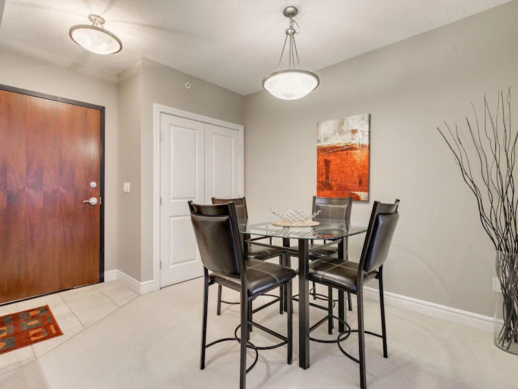 2001-910 5 Avenue SW, Calgary, AB, T2P 0C3 - 4
