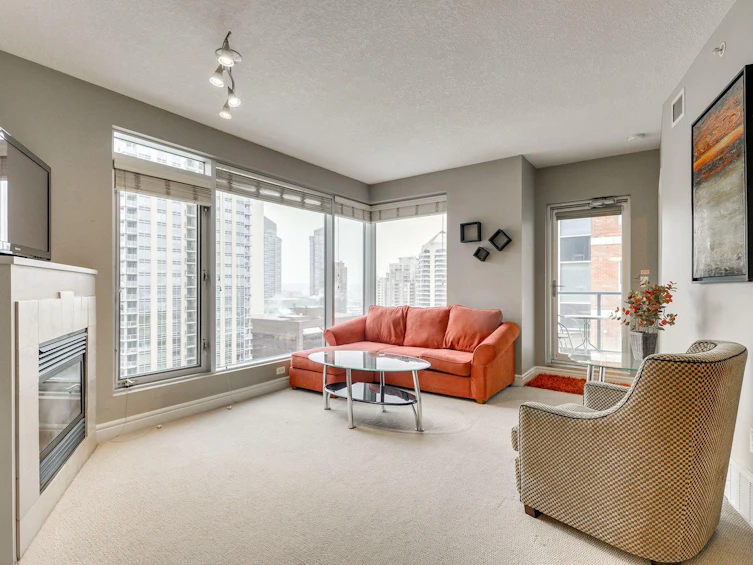 2001-910 5 Avenue SW, Calgary, AB, T2P 0C3