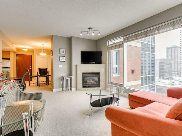 2001-910 5 Avenue SW, Calgary, AB, T2P 0C3 - 2