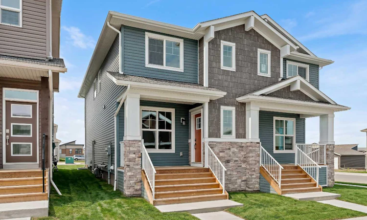 15 Herron Walk NE