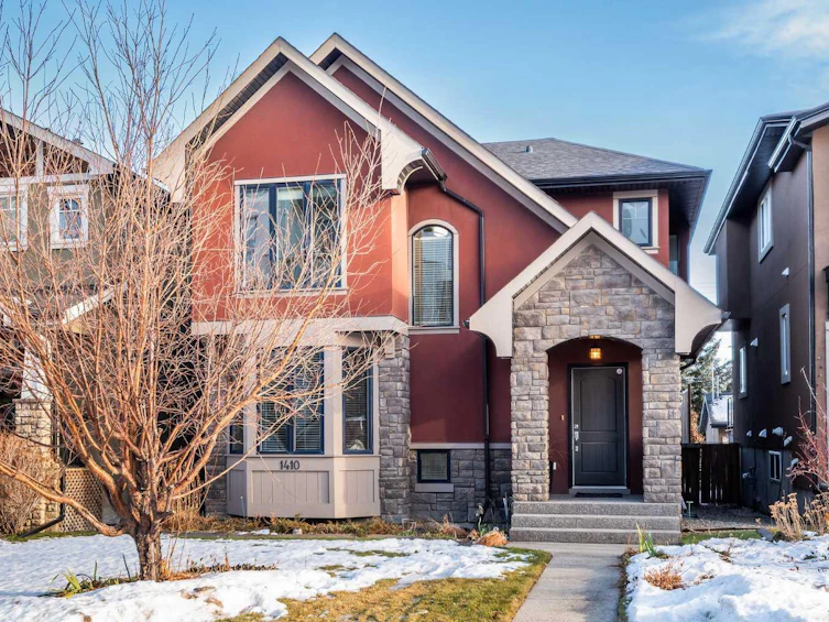 1410 26a Street SW, Calgary, AB, T3C 1K8