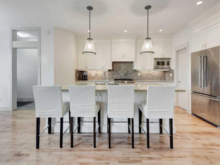 1410 26a Street SW, Calgary, AB, T3C 1K8 - 9