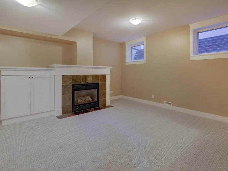 2511 18 Street NW, Calgary, AB, T2M 3T7 - 24