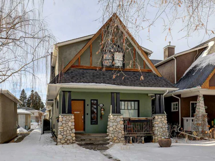 2511 18 Street NW, Calgary, AB, T2M 3T7