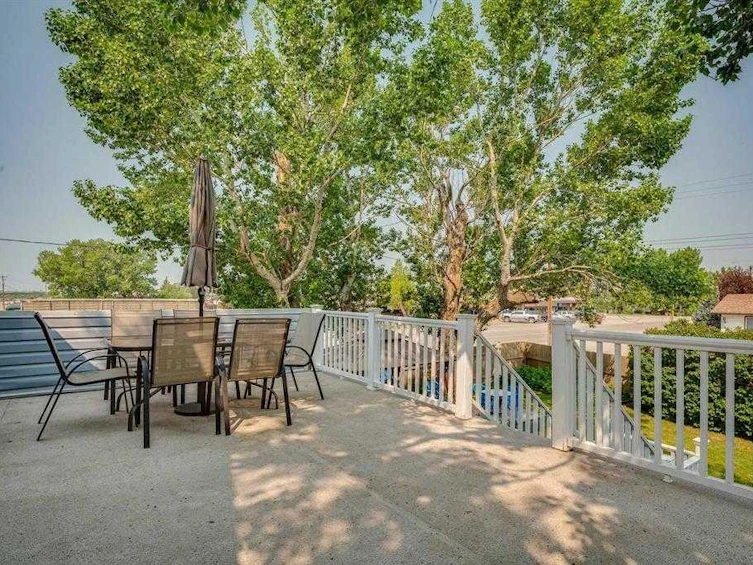 102 Railway Avenue E, Rural Wheatland County, AB, T0J 0M0 - 12