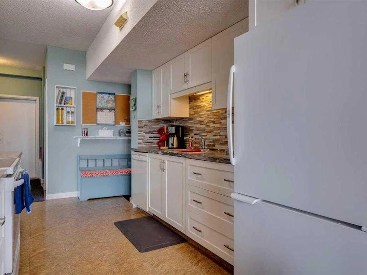 102 Railway Avenue E, Rural Wheatland County, AB, T0J 0M0 - 44