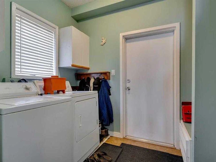102 Railway Avenue E, Rural Wheatland County, AB, T0J 0M0 - 48